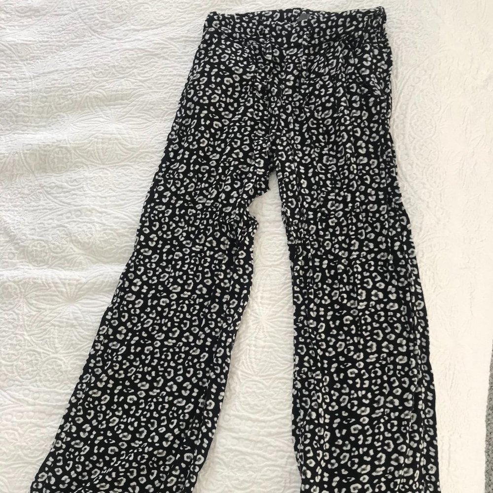 Flowy leopard pants